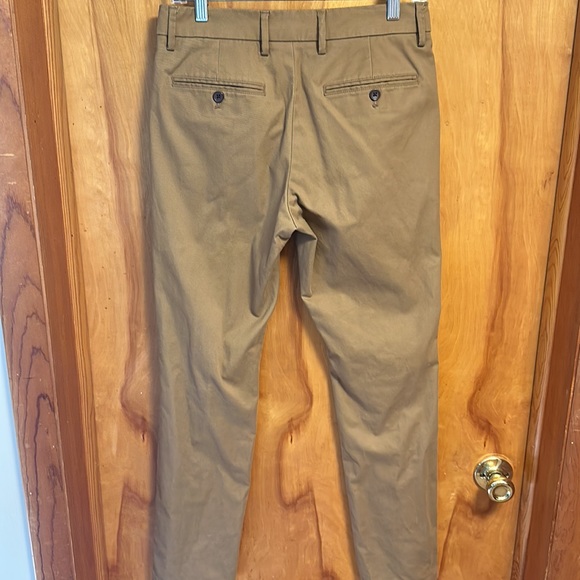 Old Navy Ultimate Slim Chino 29x30 - Picture 2 of 5